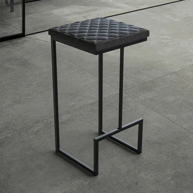 Tabouret de bar moderne matelassé en similicuir Quincy – Tabouret de cuisine rembourré de 61 cm