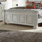 Lit double Queen | Finition vieillie Whitestone | Bois d'hévéa et moulures | Style traditionnel