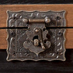 Table d'appoint Azul Antique Trunk – Table d'appoint de rangement vintage avec détails en bronze antique