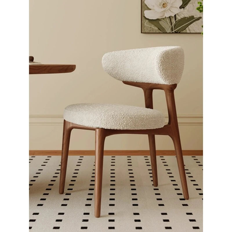 Chaise de salle à manger en tissu Teddy | Dossier incurvé | Structure en frêne | 52 cm de largeur | Aucun assemblage requis